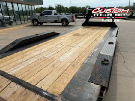 Used #317165 USED 2020 PJ TRAILERS H7 24 X 102 TANDEM AXLE SUPER SINGLE 20K GOOSENECK EQUIPMENT TRAILER