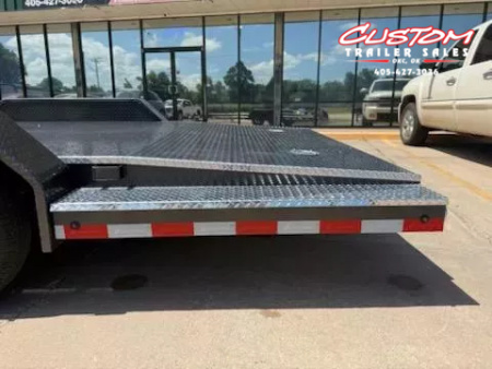 New #360072 2025 LOAD TRAIL CZ 20 X 83 TANDEM AXLE 7K STEEL FLOOR CAR HAULER W/ ALUMINUM TRIM PACKAGE