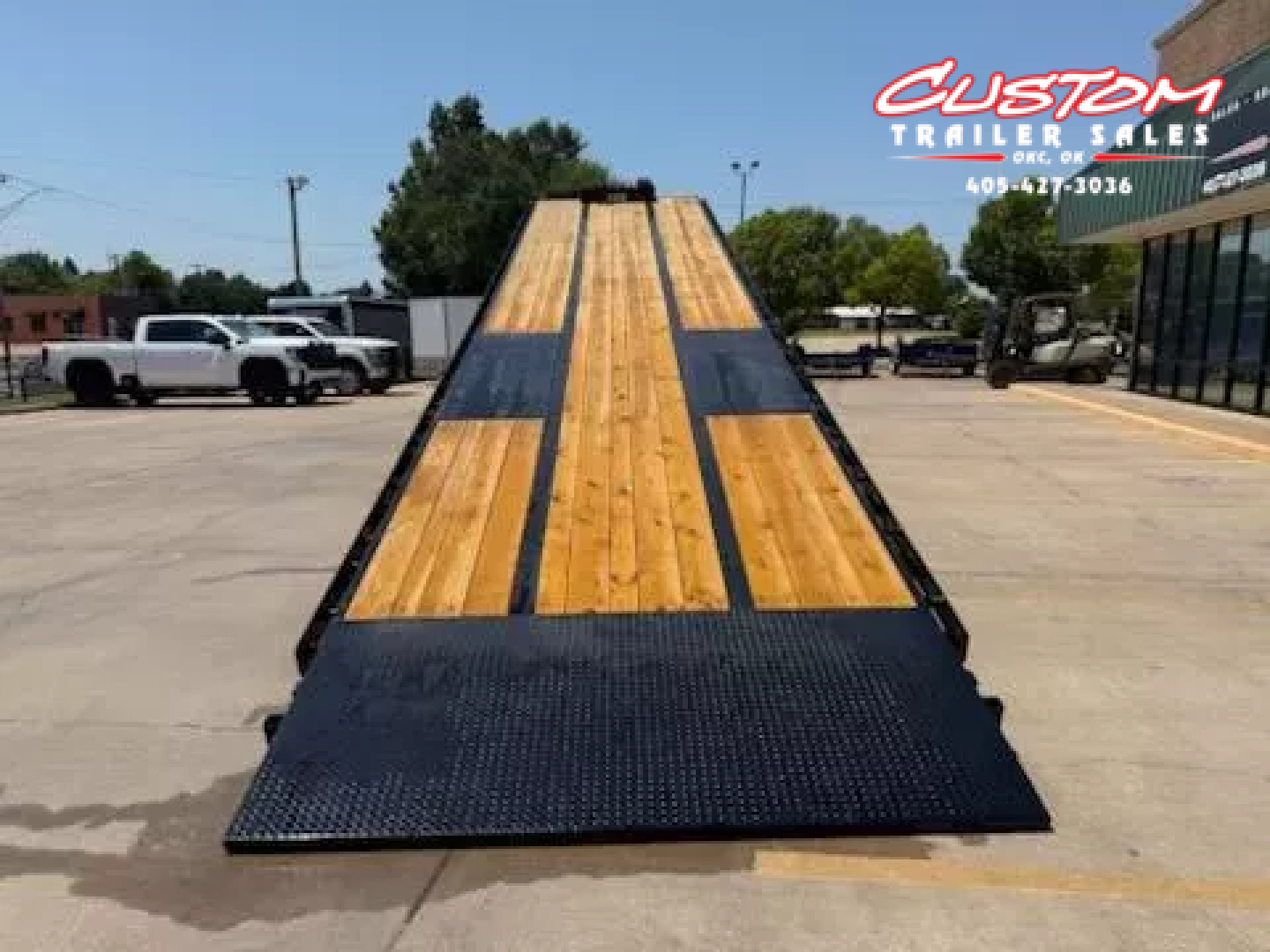 New #364489 2026 LOAD TRAIL GT 40 X 102 DUAL TANDEM FULL TILT CONTAINER TRAILER FLATBED GOOSENECK W/ HYD. JACKS & 18,000LB WINCH PACKAGE