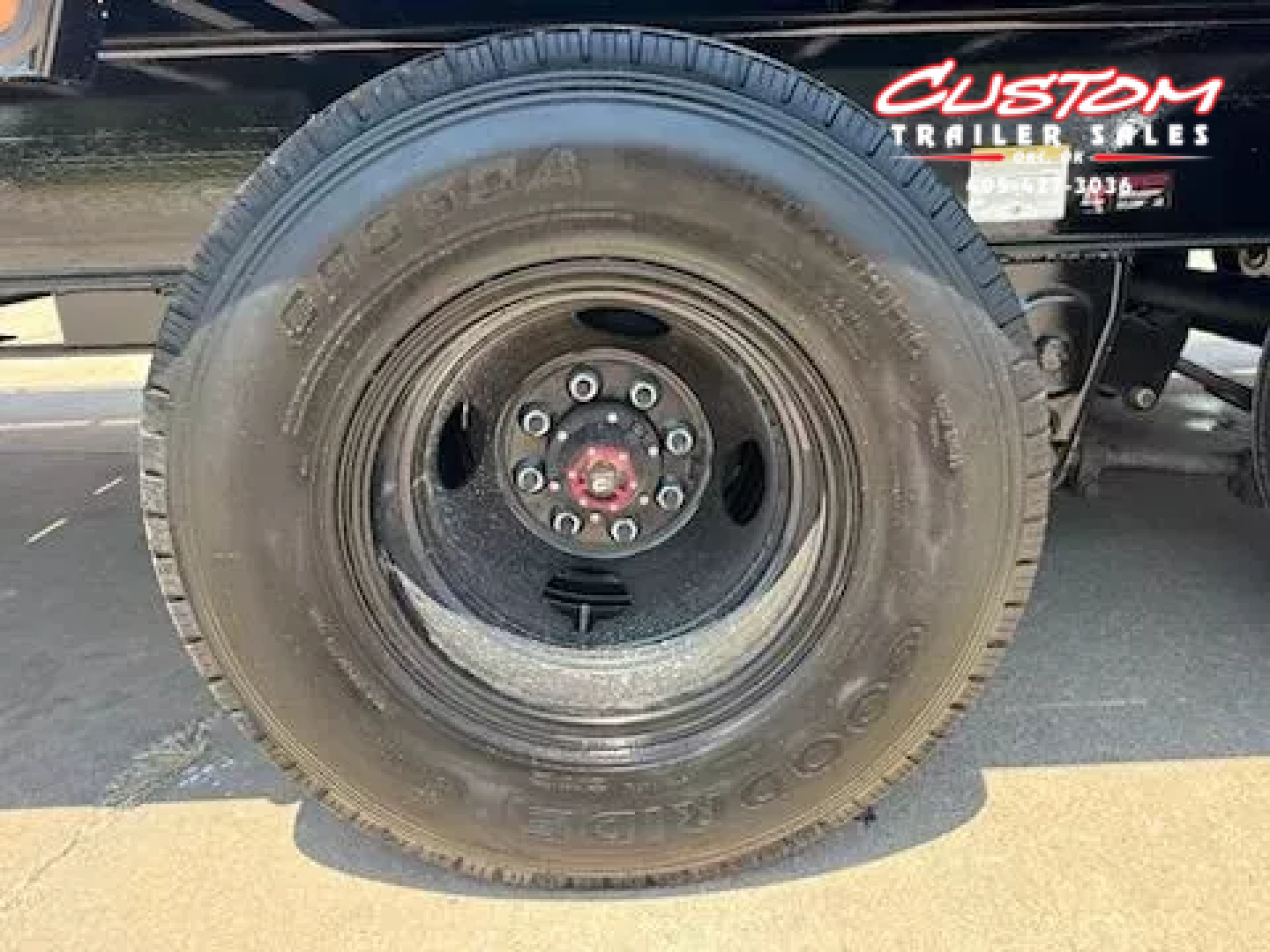 New #364489 2026 LOAD TRAIL GT 40 X 102 DUAL TANDEM FULL TILT CONTAINER TRAILER FLATBED GOOSENECK W/ HYD. JACKS & 18,000LB WINCH PACKAGE