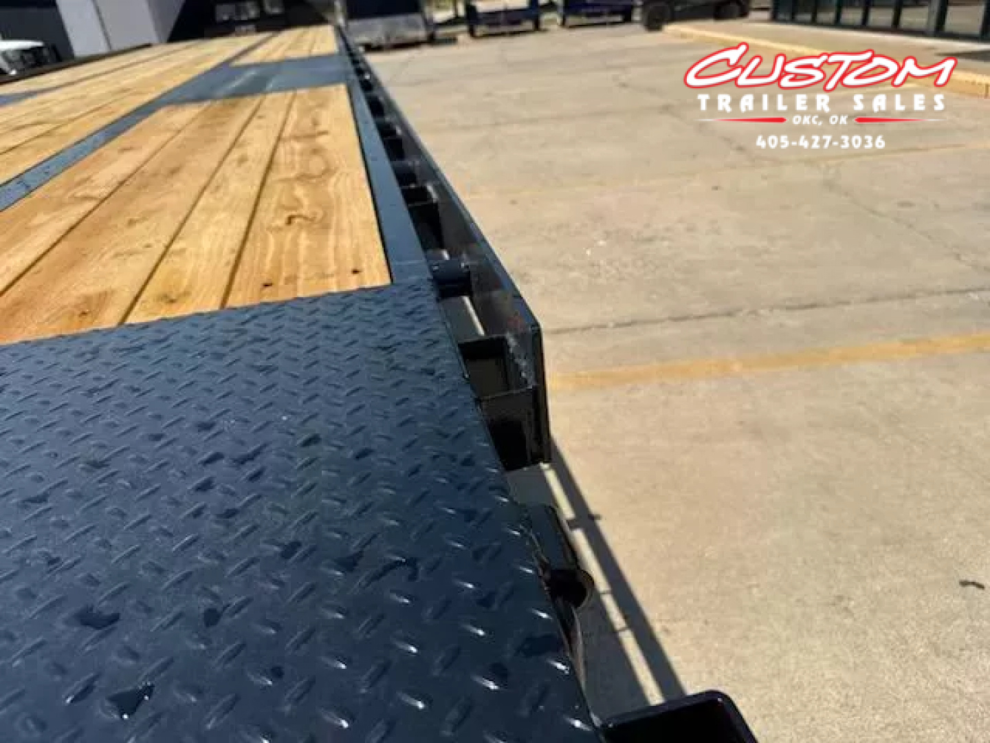 New #364489 2026 LOAD TRAIL GT 40 X 102 DUAL TANDEM FULL TILT CONTAINER TRAILER FLATBED GOOSENECK W/ HYD. JACKS & 18,000LB WINCH PACKAGE