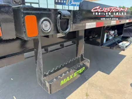 New #364489 2026 LOAD TRAIL GT 40 X 102 DUAL TANDEM FULL TILT CONTAINER TRAILER FLATBED GOOSENECK W/ HYD. JACKS & 18,000LB WINCH PACKAGE