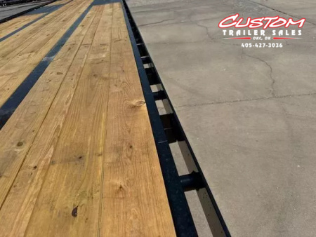 New #364489 2026 LOAD TRAIL GT 40 X 102 DUAL TANDEM FULL TILT CONTAINER TRAILER FLATBED GOOSENECK W/ HYD. JACKS & 18,000LB WINCH PACKAGE