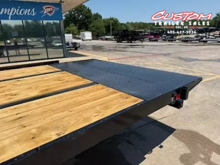 New #364489 2026 LOAD TRAIL GT 40 X 102 DUAL TANDEM FULL TILT CONTAINER TRAILER FLATBED GOOSENECK W/ HYD. JACKS & 18,000LB WINCH PACKAGE