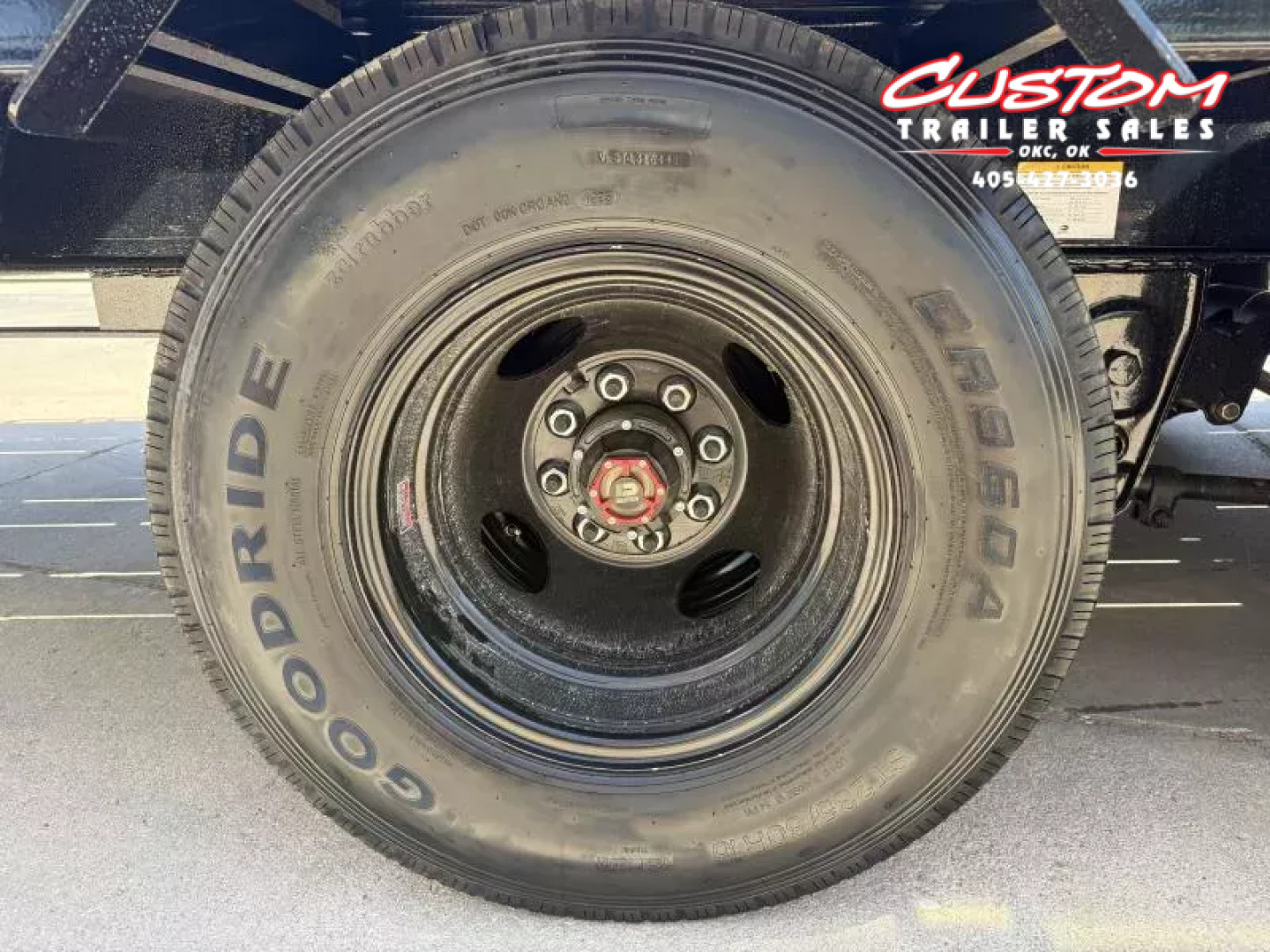 New #364920 2026 LOAD TRAIL GP 40 X 102 DUAL TANDEM LOW-PRO 24K GOOSENECK W/ MAX RAMPS