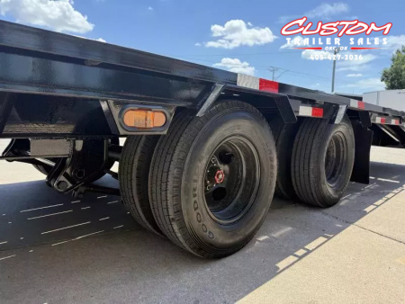 New #364920 2026 LOAD TRAIL GP 40 X 102 DUAL TANDEM LOW-PRO 24K GOOSENECK W/ MAX RAMPS