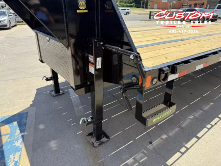 New #364920 2026 LOAD TRAIL GP 40 X 102 DUAL TANDEM LOW-PRO 24K GOOSENECK W/ MAX RAMPS