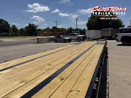 New #364920 2026 LOAD TRAIL GP 40 X 102 DUAL TANDEM LOW-PRO 24K GOOSENECK W/ MAX RAMPS