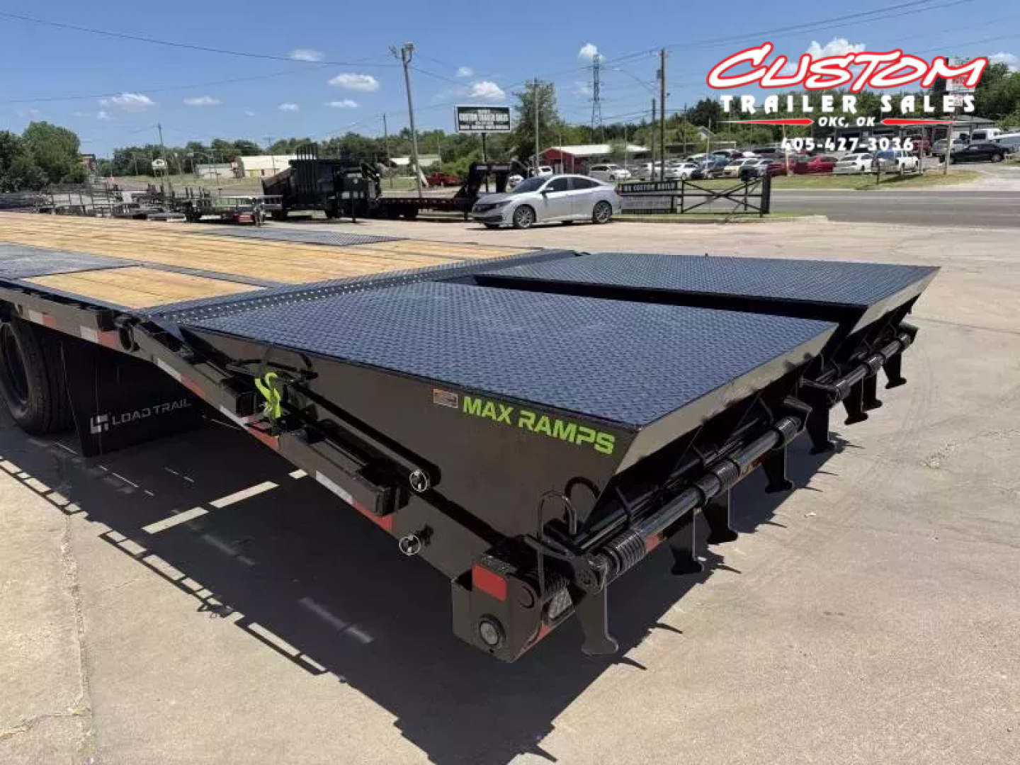 New #368121 2026 LOAD TRAIL GP 40 X 102 DUAL TANDEM LOW-PRO 24K GOOSENECK W/ MAX RAMPS