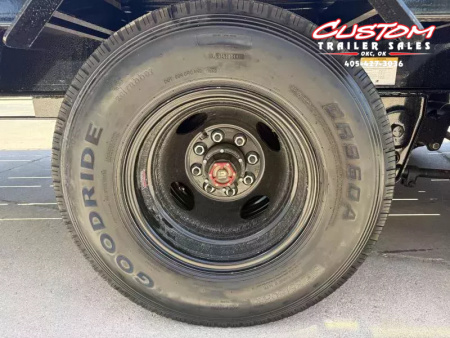 New #368121 2026 LOAD TRAIL GP 40 X 102 DUAL TANDEM LOW-PRO 24K GOOSENECK W/ MAX RAMPS