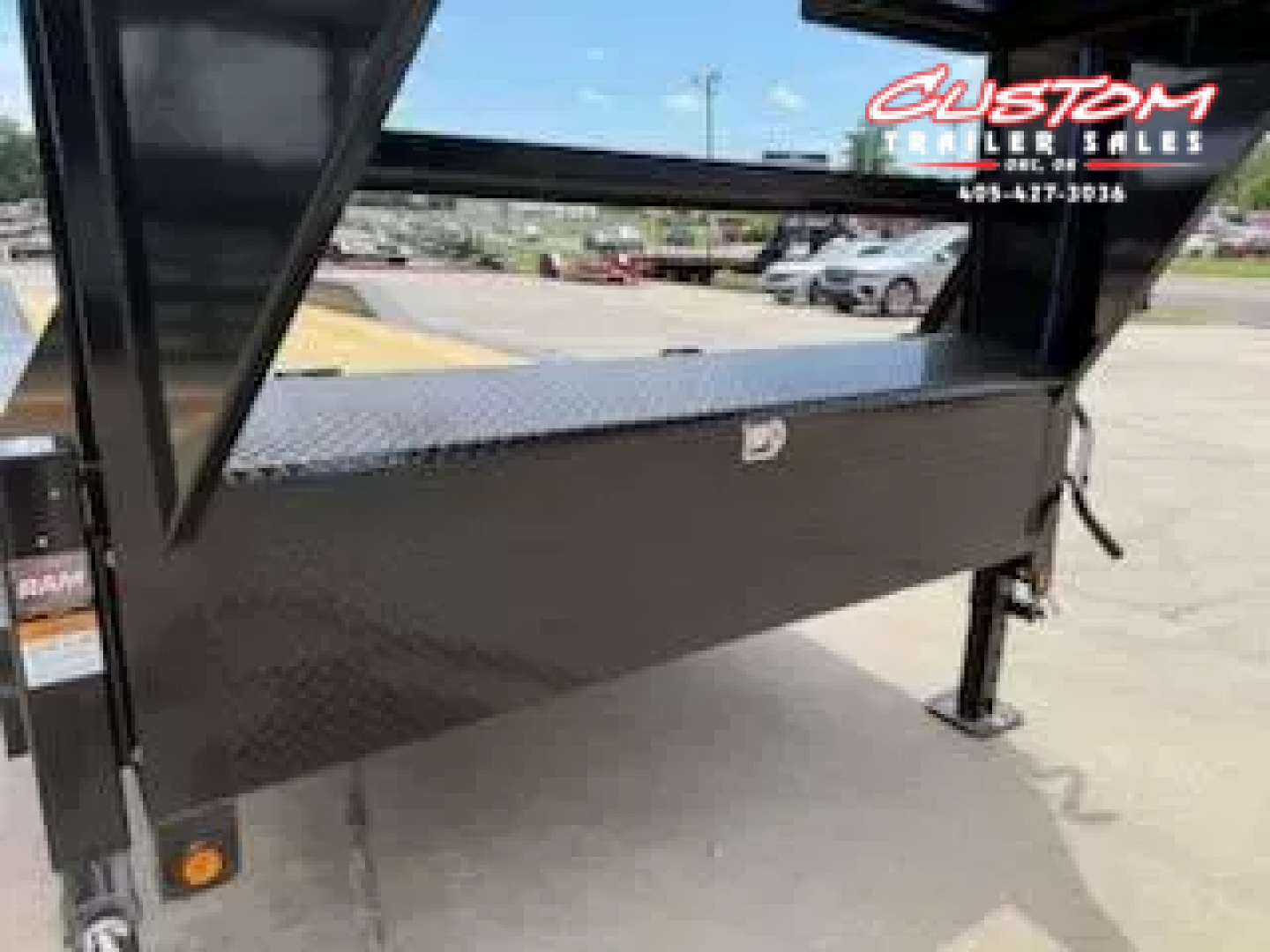 New #368288 2026 LOAD TRAIL GC 30 X 102 TANDEM AXLE 14K GOOSENECK EQUIPMENT HAULER W/ SLIDE IN RAMPS