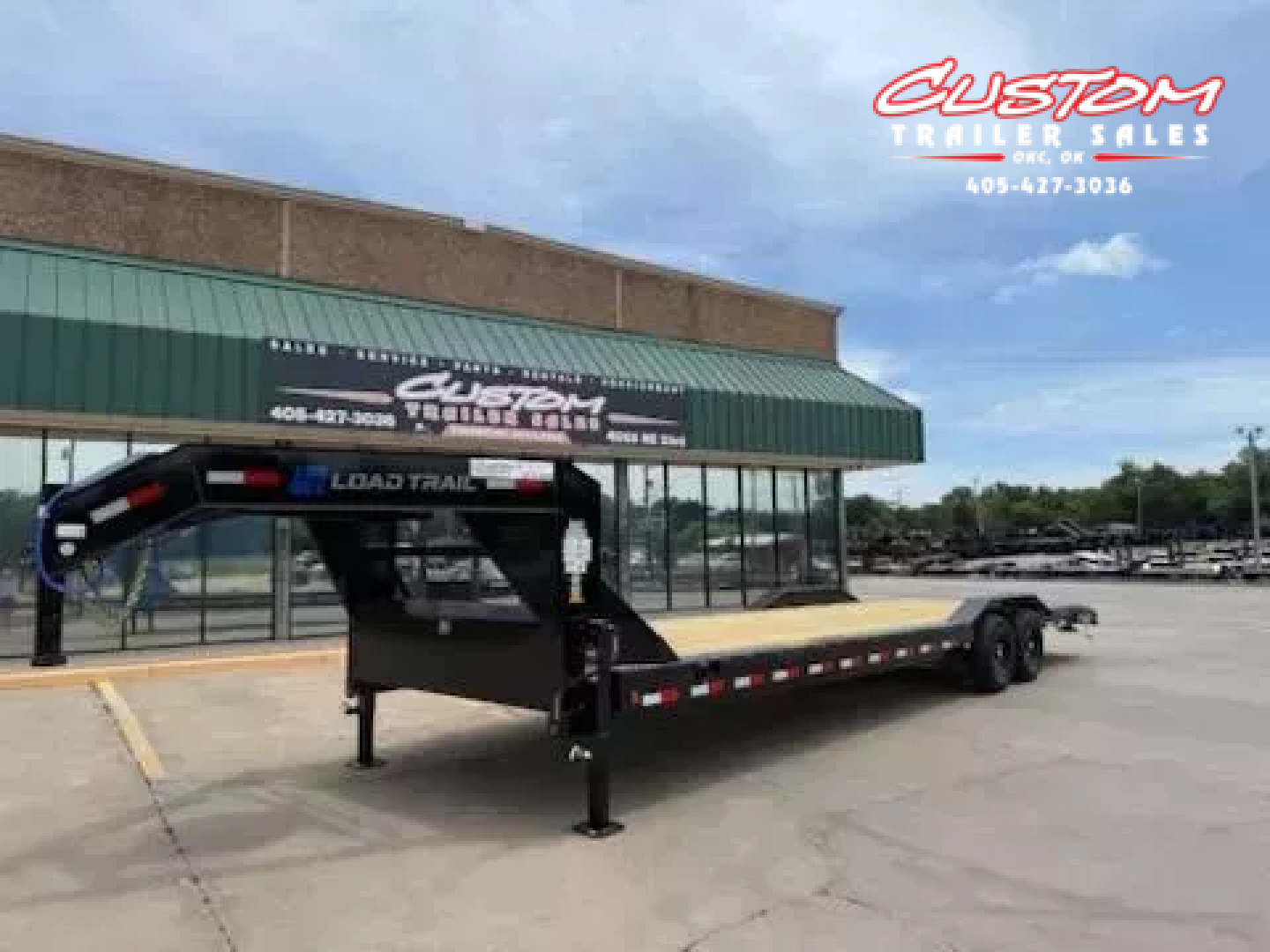 New #368288 2026 LOAD TRAIL GC 30 X 102 TANDEM AXLE 14K GOOSENECK EQUIPMENT HAULER W/ SLIDE IN RAMPS