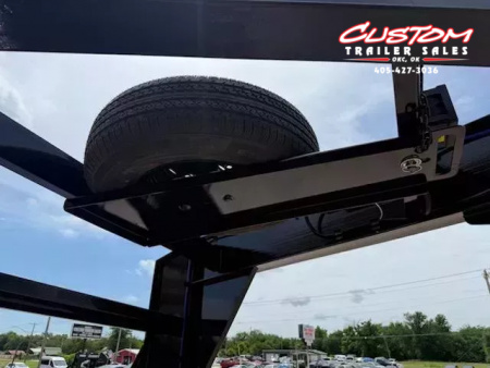 New #368288 2026 LOAD TRAIL GC 30 X 102 TANDEM AXLE 14K GOOSENECK EQUIPMENT HAULER W/ SLIDE IN RAMPS