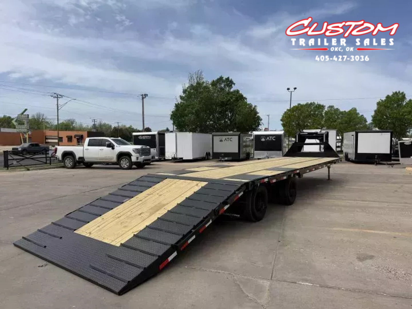 New #371552 2026 LOAD TRAIL GL 36 X 102 DUAL TANDEM LOW-PRO 20K GOOSENECK W/ HYDRAULIC DOVETAIL & JACKS