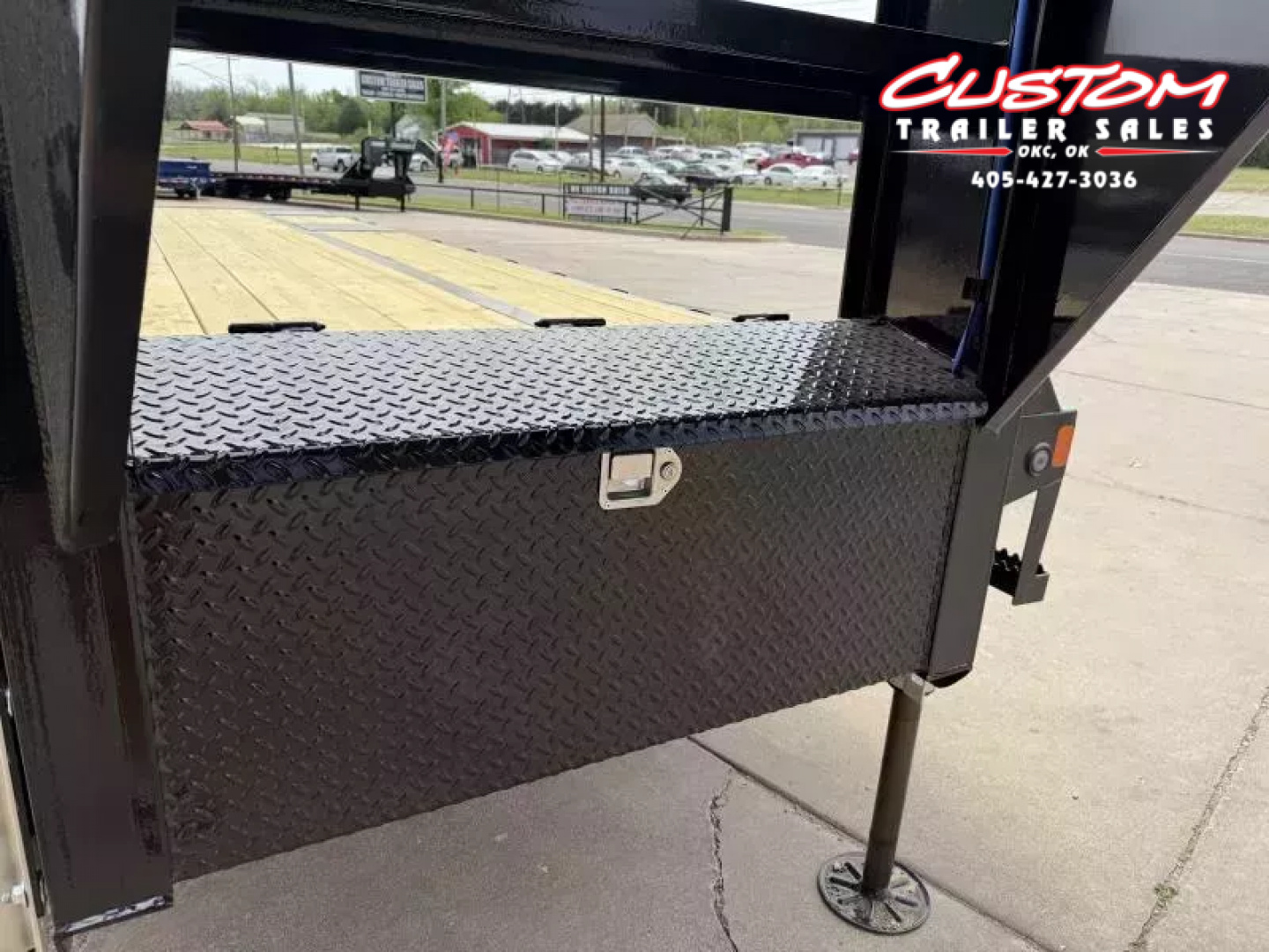 New #371552 2026 LOAD TRAIL GL 36 X 102 DUAL TANDEM LOW-PRO 20K GOOSENECK W/ HYDRAULIC DOVETAIL & JACKS