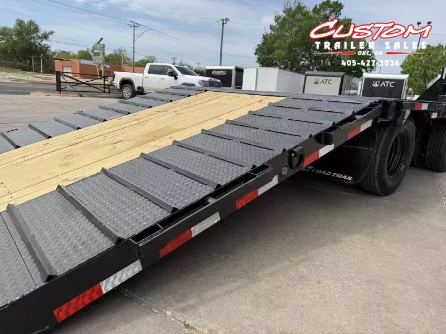 New #371552 2026 LOAD TRAIL GL 36 X 102 DUAL TANDEM LOW-PRO 20K GOOSENECK W/ HYDRAULIC DOVETAIL & JACKS