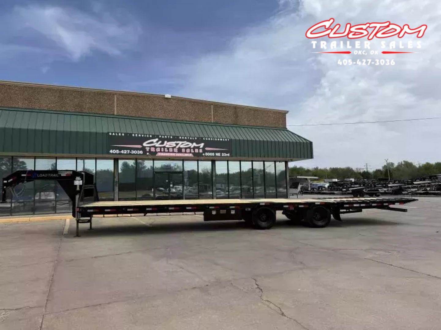 New #371552 2026 LOAD TRAIL GL 36 X 102 DUAL TANDEM LOW-PRO 20K GOOSENECK W/ HYDRAULIC DOVETAIL & JACKS