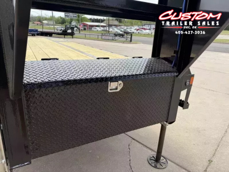 New #371552 2026 LOAD TRAIL GL 36 X 102 DUAL TANDEM LOW-PRO 20K GOOSENECK W/ HYDRAULIC DOVETAIL & JACKS