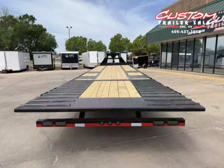 New #371552 2026 LOAD TRAIL GL 36 X 102 DUAL TANDEM LOW-PRO 20K GOOSENECK W/ HYDRAULIC DOVETAIL & JACKS