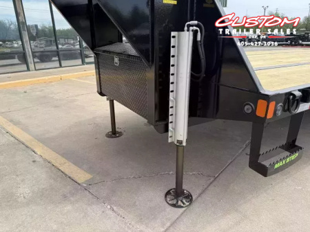 New #371552 2026 LOAD TRAIL GL 36 X 102 DUAL TANDEM LOW-PRO 20K GOOSENECK W/ HYDRAULIC DOVETAIL & JACKS