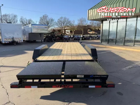 New #376773 2026 LOAD TRAIL CH 22 X 83 TANDEM AXLE 14K EQUIPMENT HAULER W/ MAX RAMPS