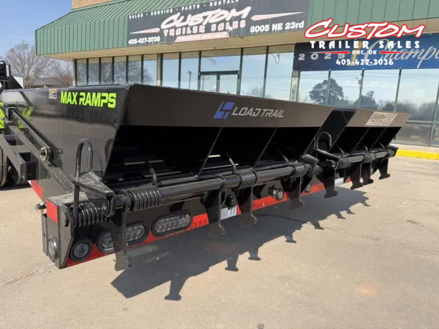 New #378465 2026 LOAD TRAIL GP 32 X 102 DUAL TANDEM LOW-PRO 20K GOOSENECK W/ MAX RAMPS