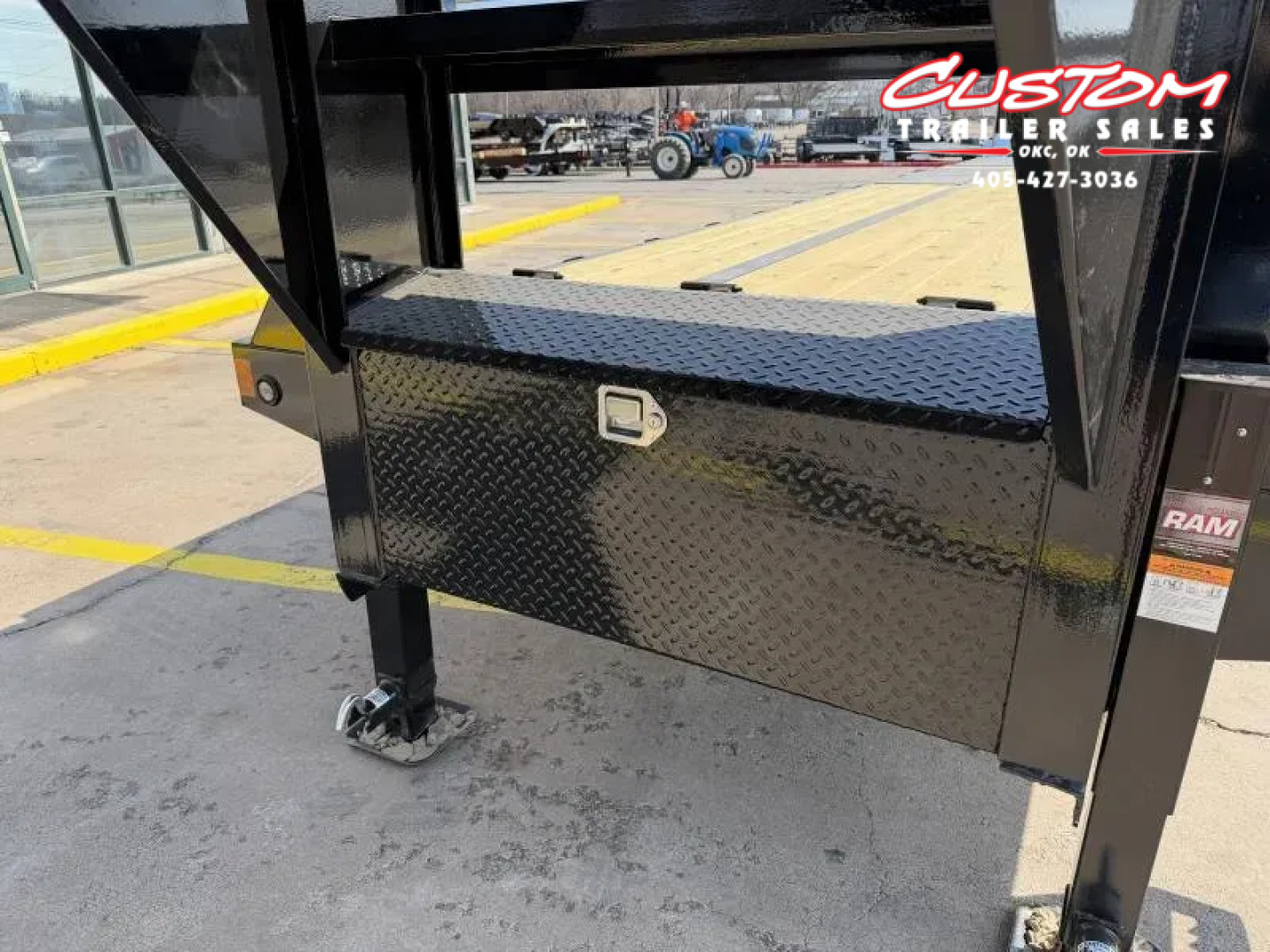 New #378465 2026 LOAD TRAIL GP 32 X 102 DUAL TANDEM LOW-PRO 20K GOOSENECK W/ MAX RAMPS