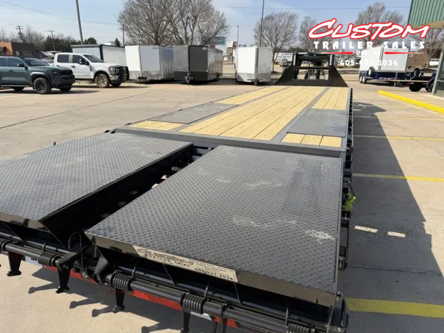 New #378465 2026 LOAD TRAIL GP 32 X 102 DUAL TANDEM LOW-PRO 20K GOOSENECK W/ MAX RAMPS