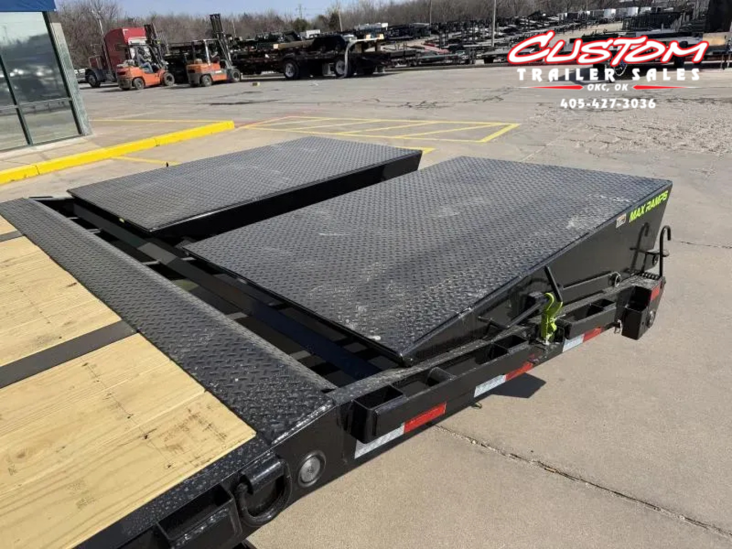 New #378465 2026 LOAD TRAIL GP 32 X 102 DUAL TANDEM LOW-PRO 20K GOOSENECK W/ MAX RAMPS