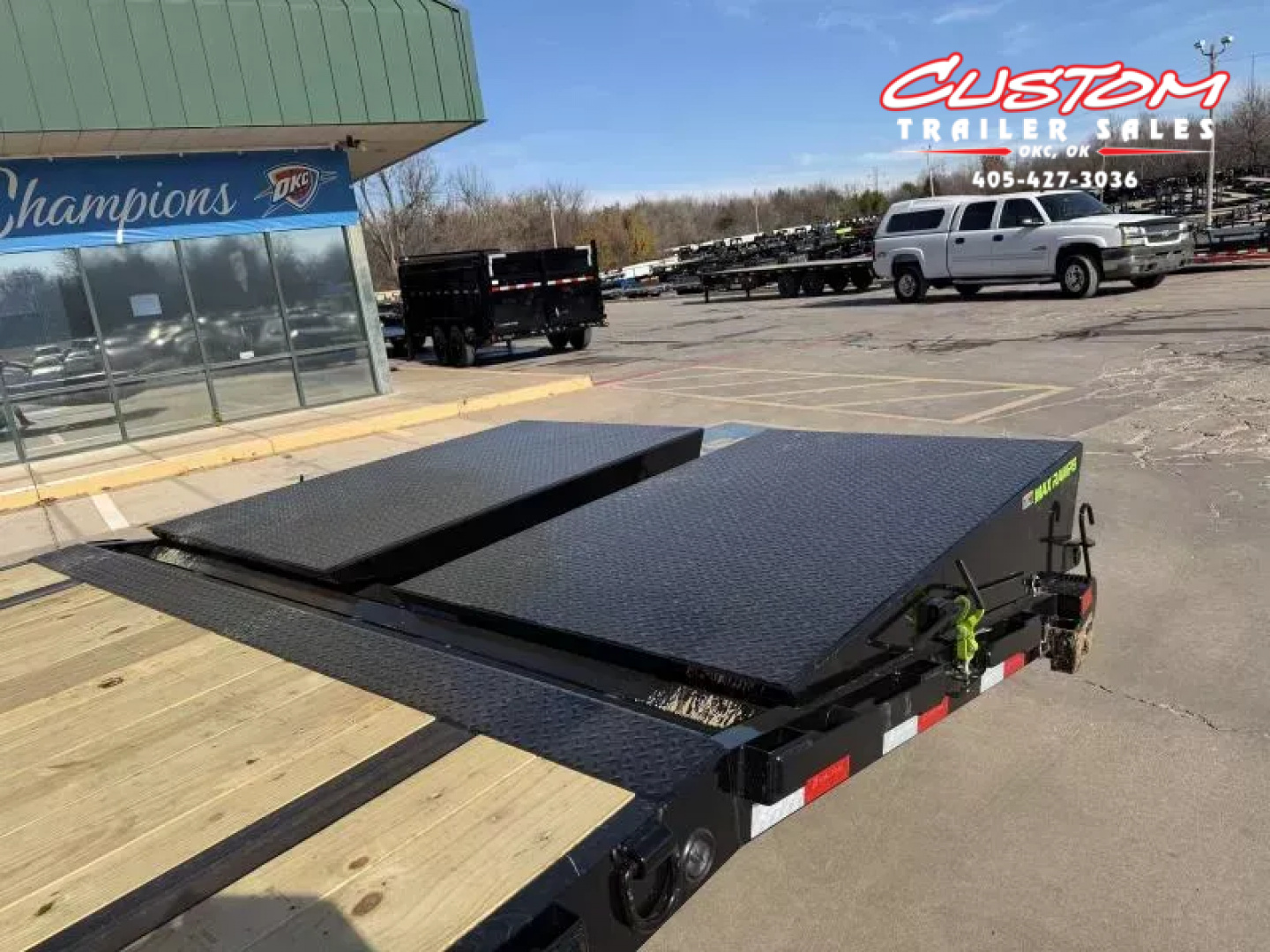 New #378595 2026 LOAD TRAIL GP 32 X 102 TANDEM AXLE LOW-PRO 14K GOOSENECK TRAILER W/ MAX RAMPS