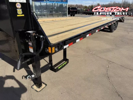 New #378595 2026 LOAD TRAIL GP 32 X 102 TANDEM AXLE LOW-PRO 14K GOOSENECK TRAILER W/ MAX RAMPS