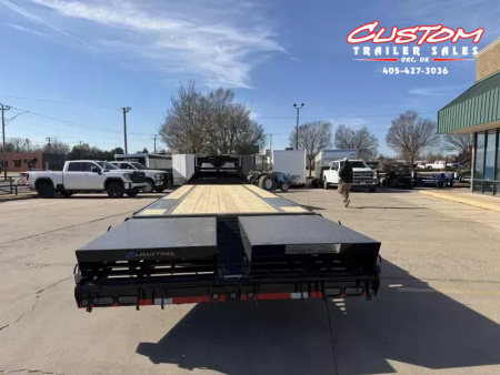 New #378595 2026 LOAD TRAIL GP 32 X 102 TANDEM AXLE LOW-PRO 14K GOOSENECK TRAILER W/ MAX RAMPS