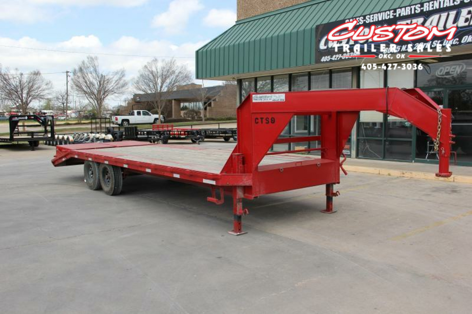 Used 25' X 102" GOOSENECK DECKOVER TRAILER RENTAL