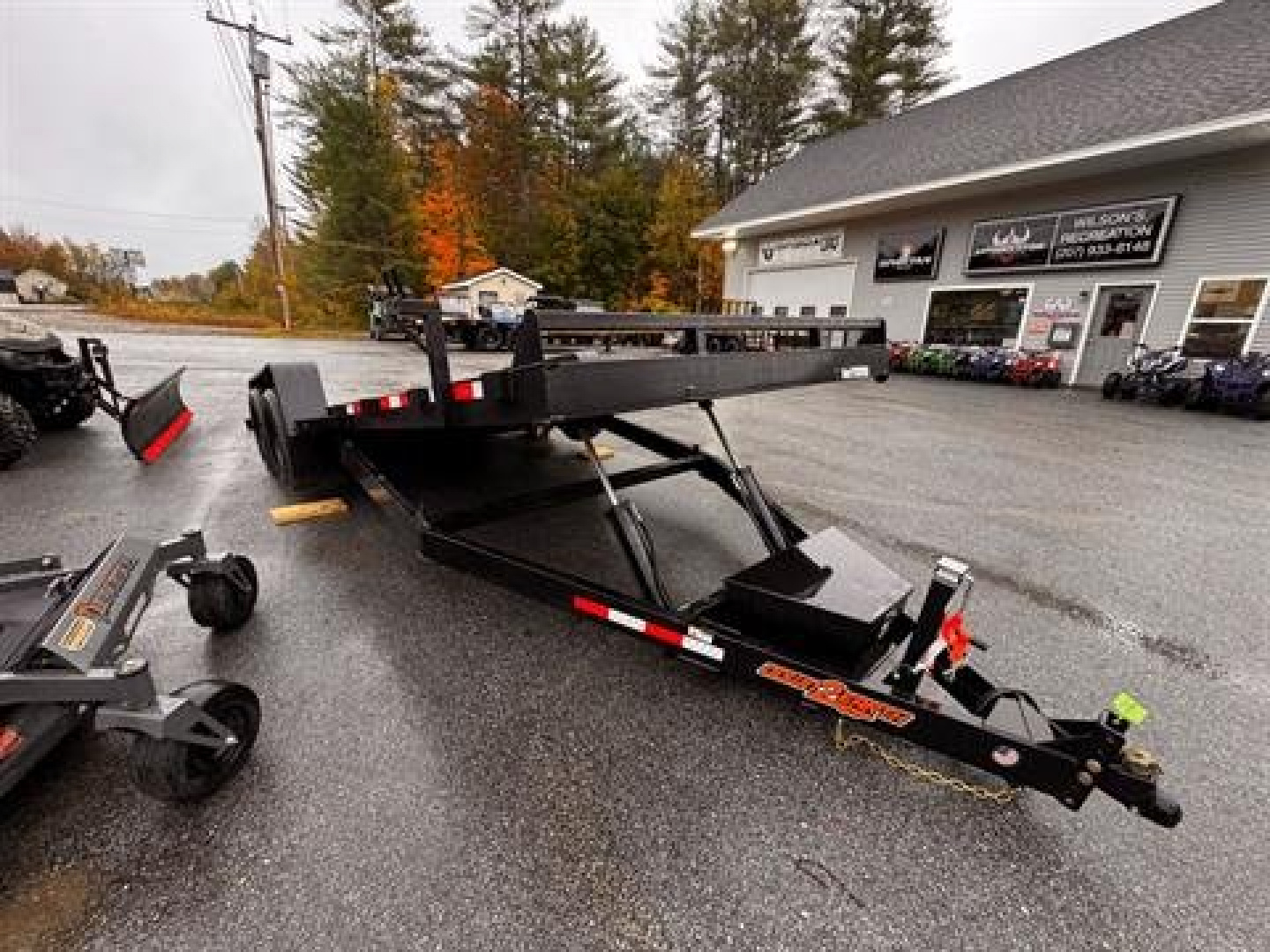 New 2025 Down2Earth 82X20 Full Tilt Car Hauler 10,000 GVWR (DTE8220WCHT5.2B) for Sale