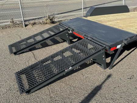 New 2024 Lamar 83" X 16' CC - 10k Car Hauler Equipment Trailer