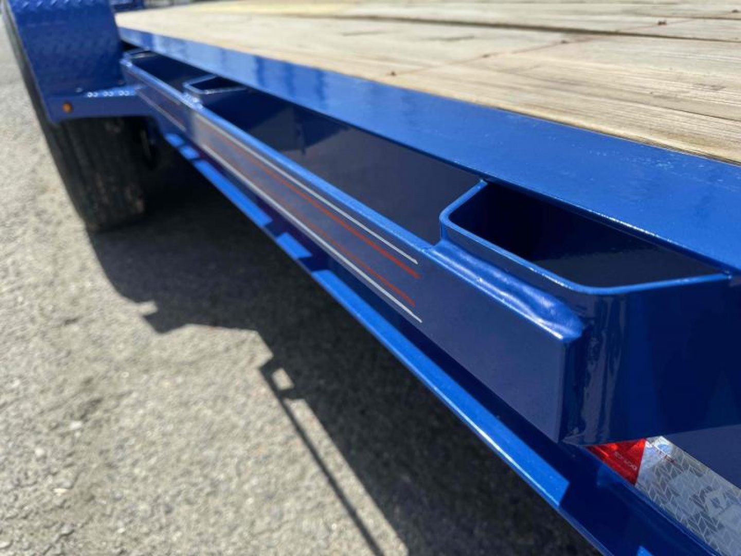 New 2024 Diamond C LPX 20' - 14.9K Low-profile Equipment Trailer