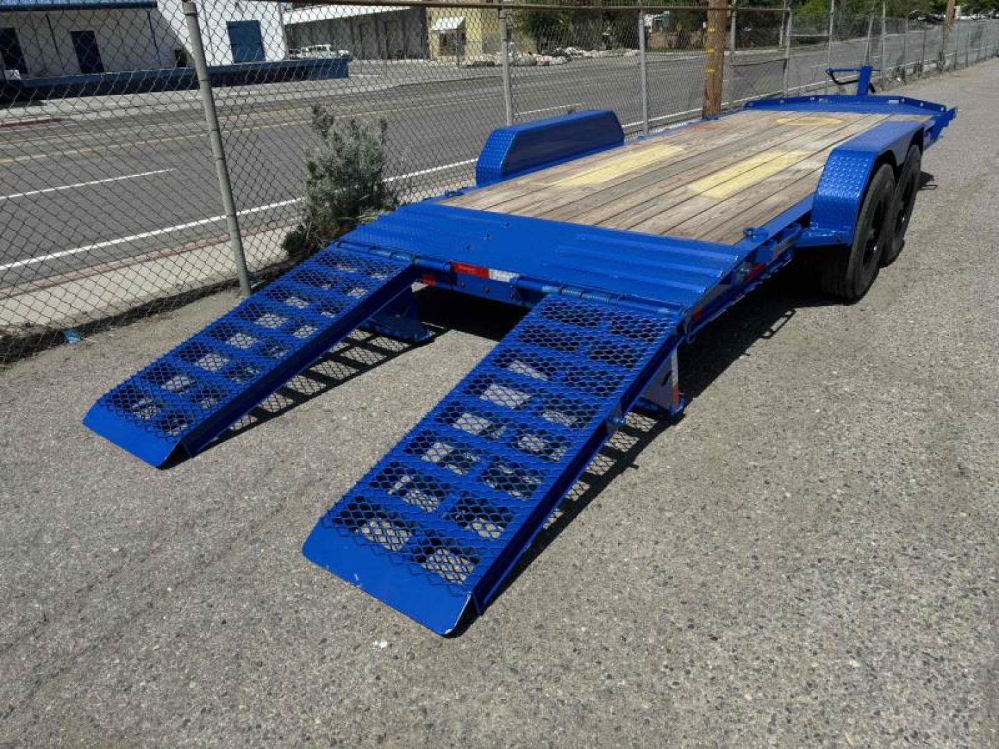 New 2024 Diamond C LPX 20' - 14.9K Low-profile Equipment Trailer