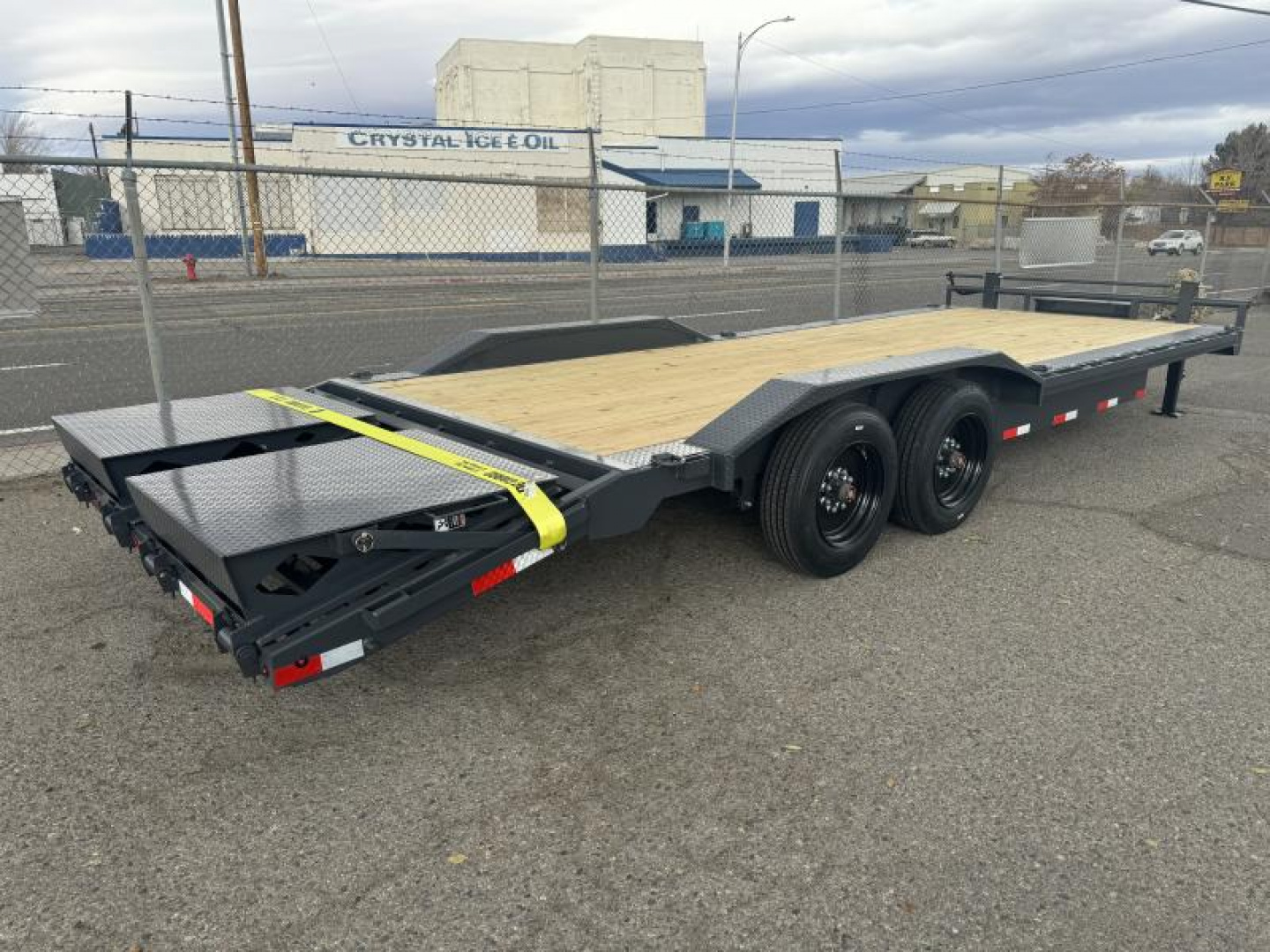 New 2025 Lamar 102" X 24' H8 - 16K Buggy Hauler / Equipment Hauler Trailer