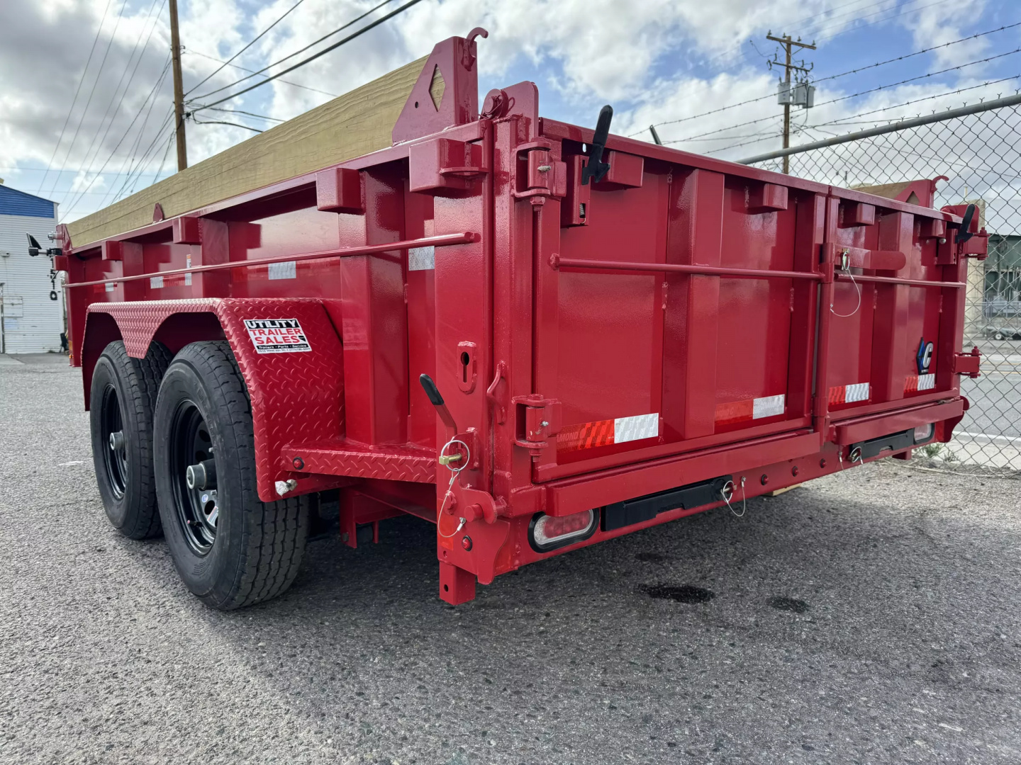 New 2025 Diamond C MDT 77"x12' - 10K Telescopic Dump Trailer
