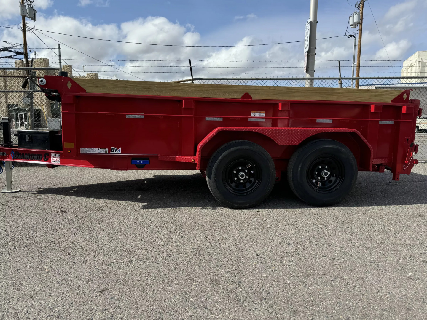 New 2025 Diamond C MDT 77"x12' - 10K Telescopic Dump Trailer