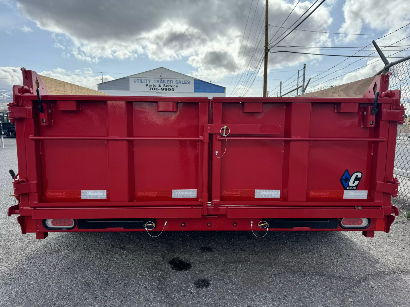 New 2025 Diamond C MDT 77"x12' - 10K Telescopic Dump Trailer