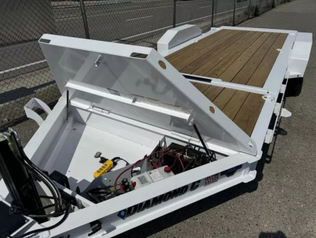 New 2025 Diamond C HDT 20' - 14.9K Equipment Tilt Trailer