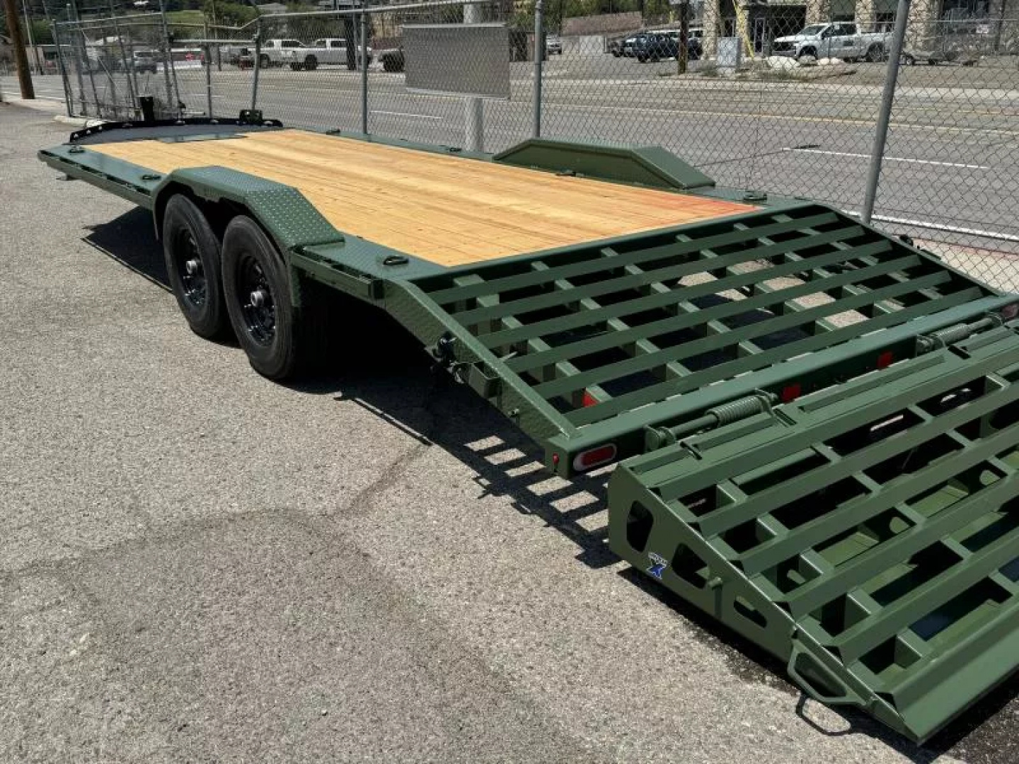 New 2025 Diamond C LPX 22' X-Ramp - 14.9K Equipment Trailer