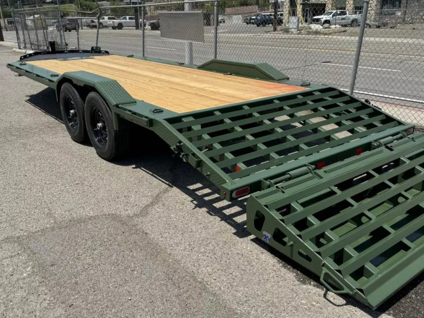 New 2025 Diamond C LPX 22' X-Ramp - 14.9K Equipment Trailer