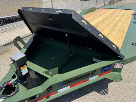 New 2025 Diamond C LPX 22' X-Ramp - 14.9K Equipment Trailer