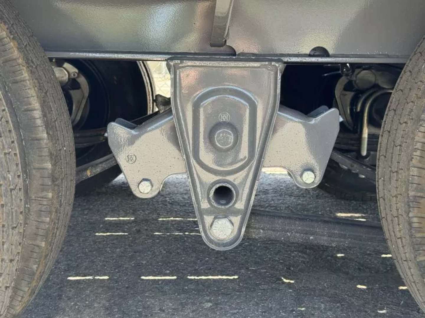 New 2025 Diamond C FMAX212 32' Pacesetter Edition - 25.9K Gooseneck Equipment Trailer