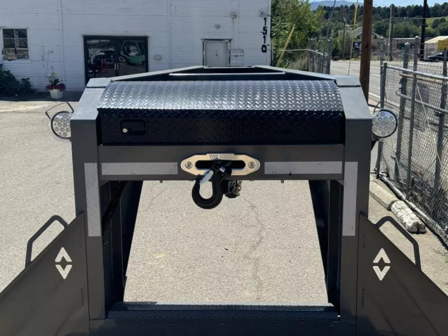 New 2025 Diamond C FMAX212 32' Pacesetter Edition - 25.9K Gooseneck Equipment Trailer