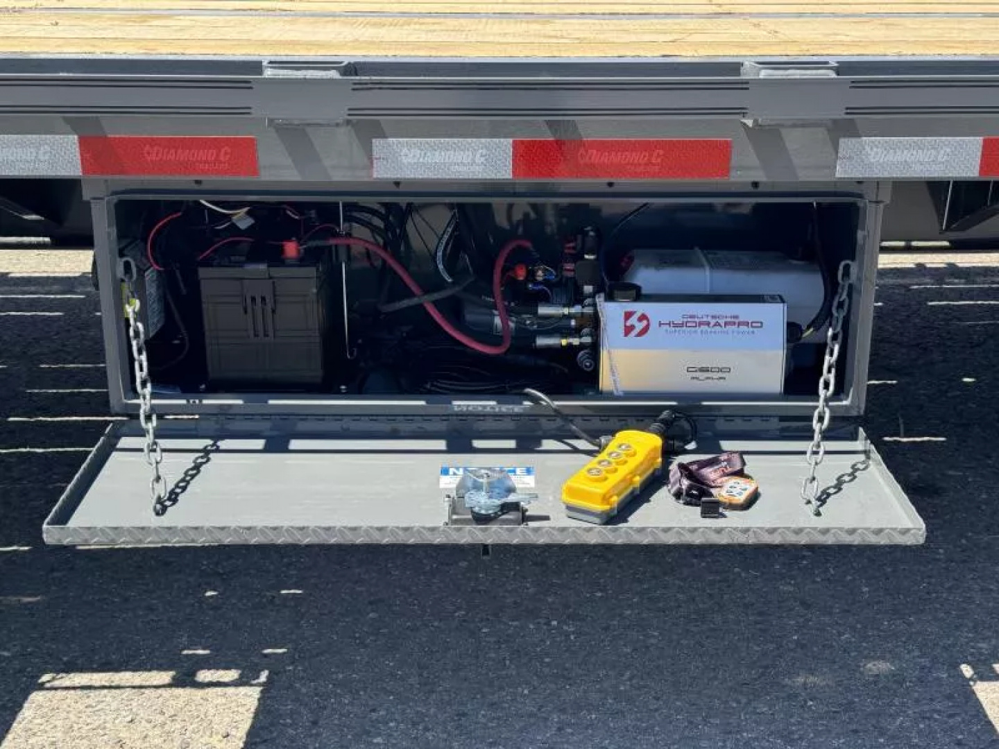 New 2025 Diamond C FMAX212 32' Pacesetter Edition - 25.9K Gooseneck Equipment Trailer