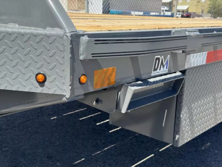 New 2025 Diamond C FMAX212 32' Pacesetter Edition - 25.9K Gooseneck Equipment Trailer