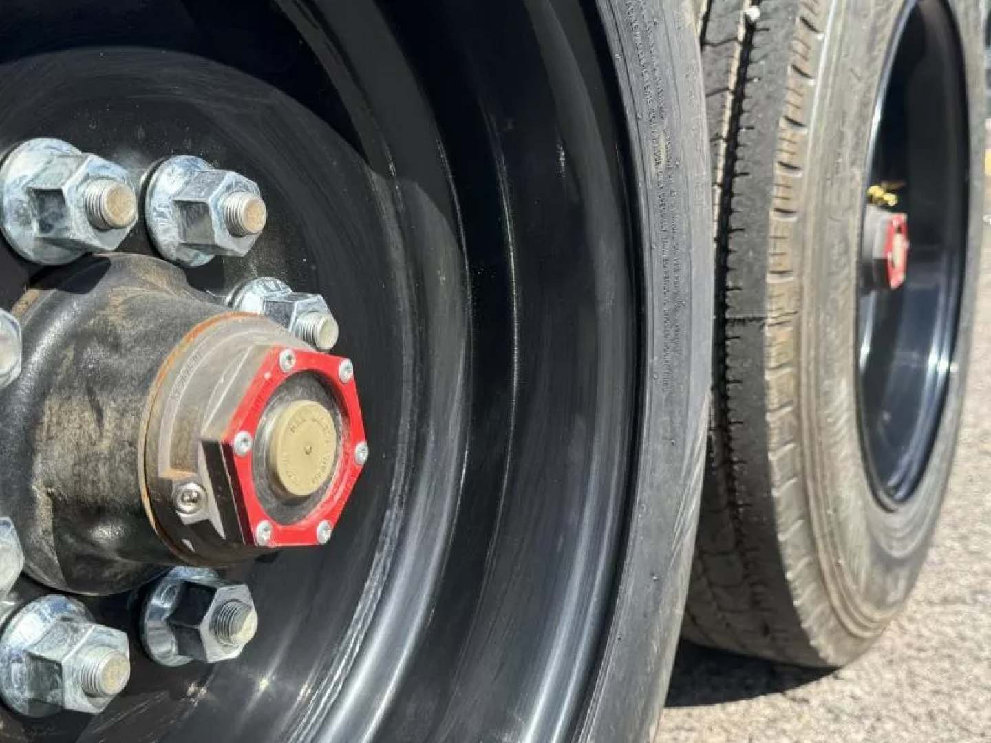 New 2026 Diamond C LPT 14' 32" Sides, 7 ga. Pacesetter Edition - 18K Telescopic Dump Trailer